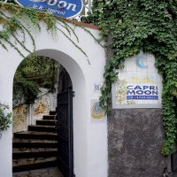 Capri Moon Restaurant